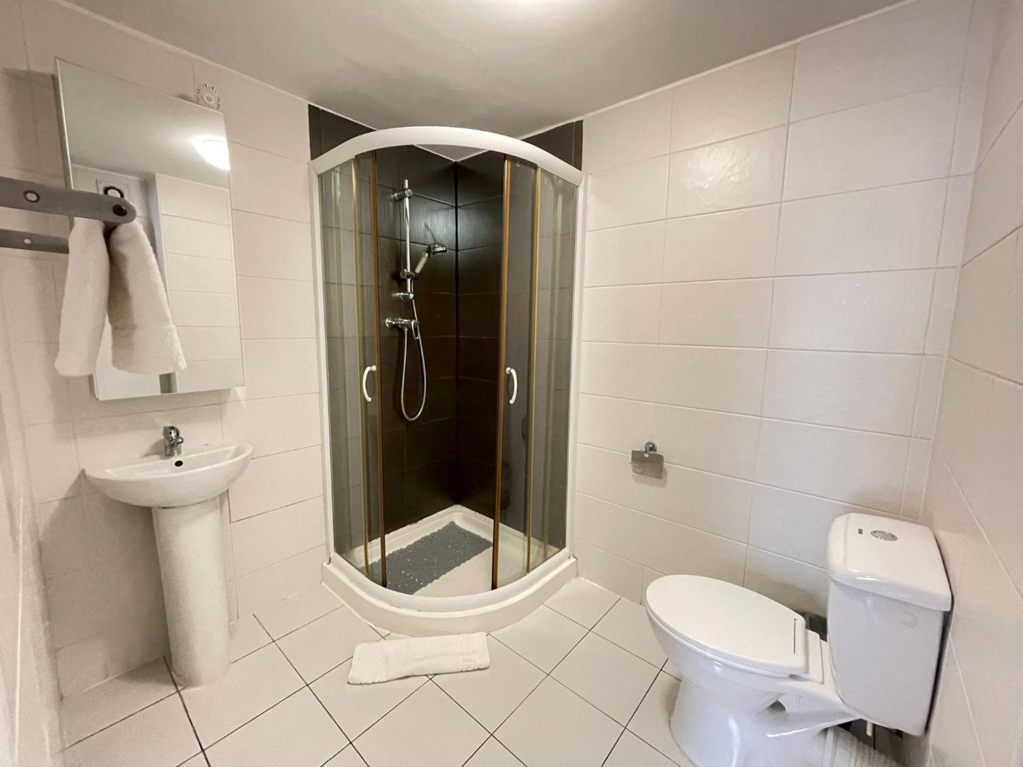 Captivating 1-Bed Apartment In London Exteriör bild