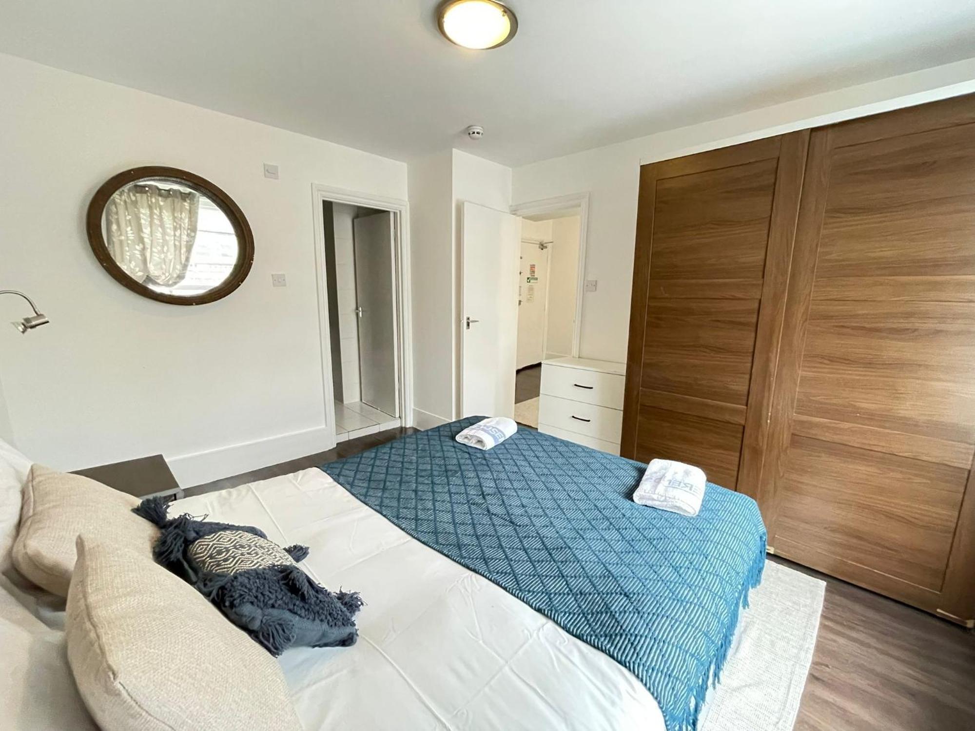 Captivating 1-Bed Apartment In London Exteriör bild